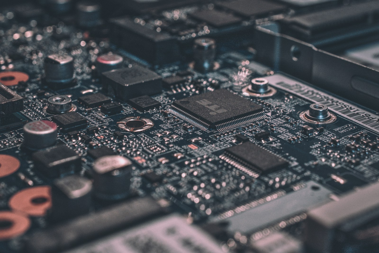 Computing hardware supporting controlled AI workflows